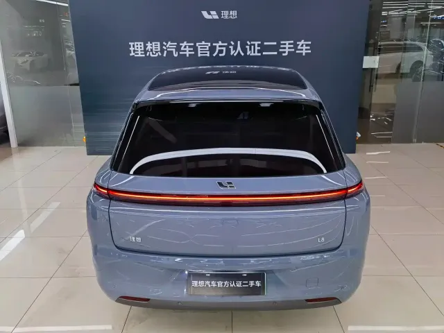 Li Auto L8 — Фото автомобиля 7