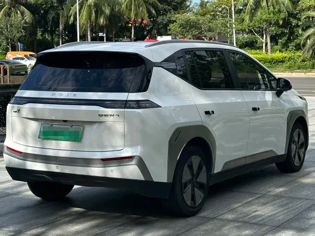 GAC Aion Y — Фото автомобиля 6