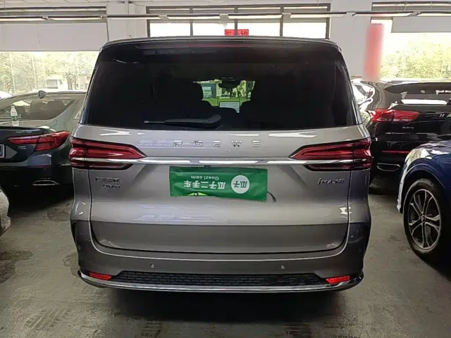Roewe iMAX8 — Фото автомобиля 5