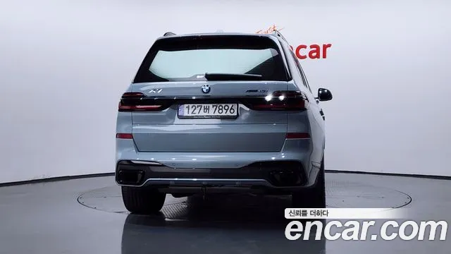 BMW X7 — Фото автомобиля 2