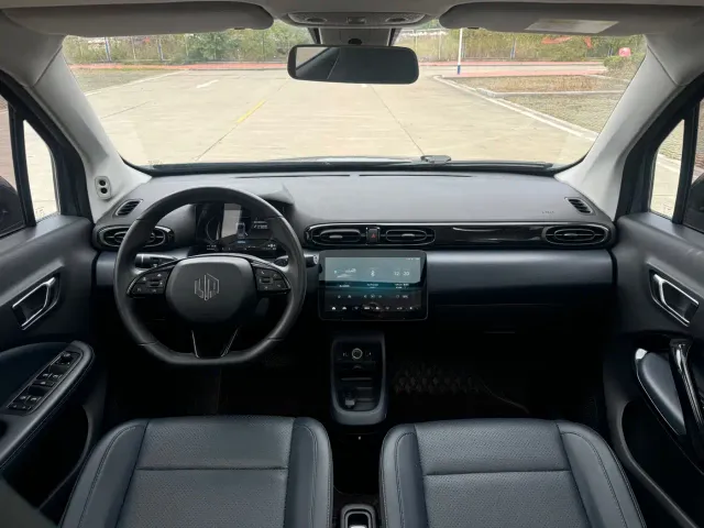 Leapmotor T03 — Фото автомобиля 10