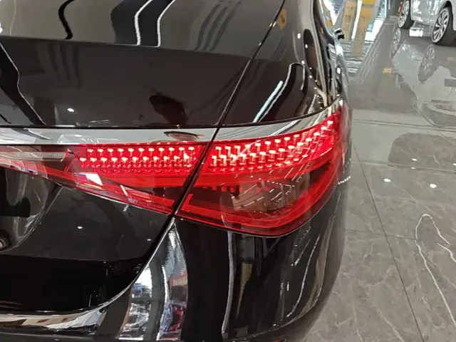 Mercedes-Benz S-Class — Фото автомобиля 7
