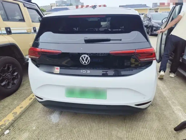Volkswagen ID.3 — Фото автомобиля 5