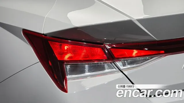 Hyundai Avante CN7 — Фото автомобиля 8