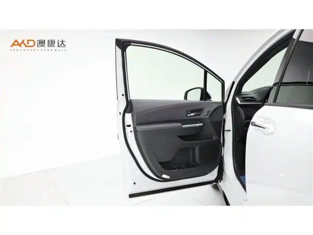Toyota Granvia — Фото автомобиля 11