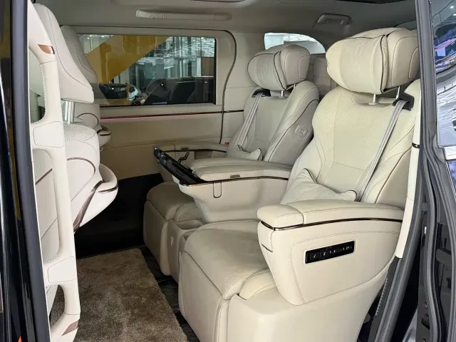 Lexus LM — Фото автомобиля 9
