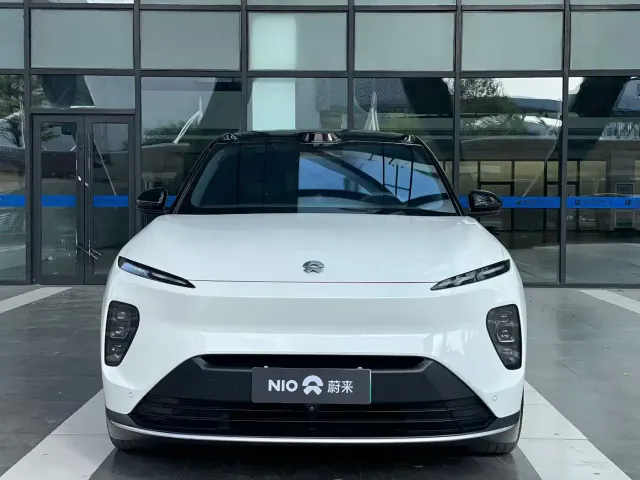 Nio ES8 — Фото автомобиля 2