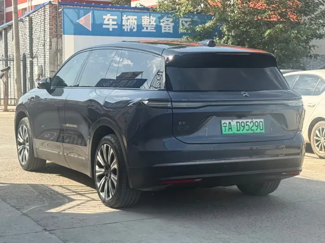 Nio ES8 — Фото автомобиля 14