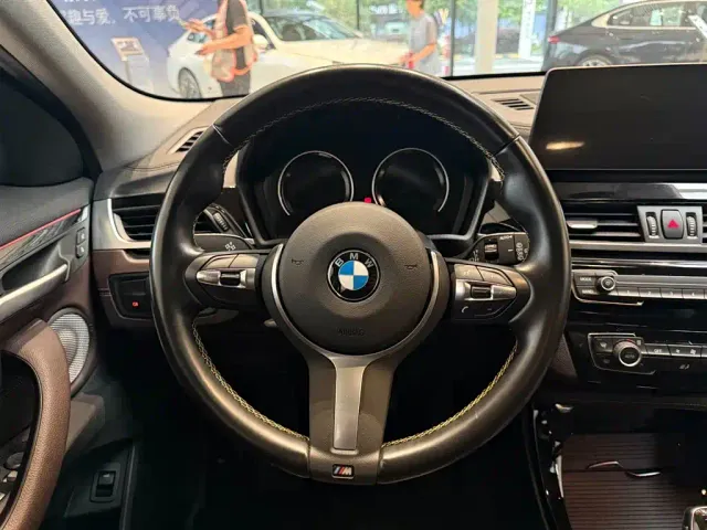 BMW X2 — Фото автомобиля 2