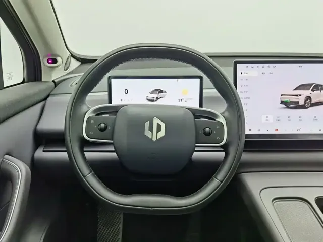 Leapmotor Leapmotor C10 2024 210 Smart Edition — Фото автомобиля 11