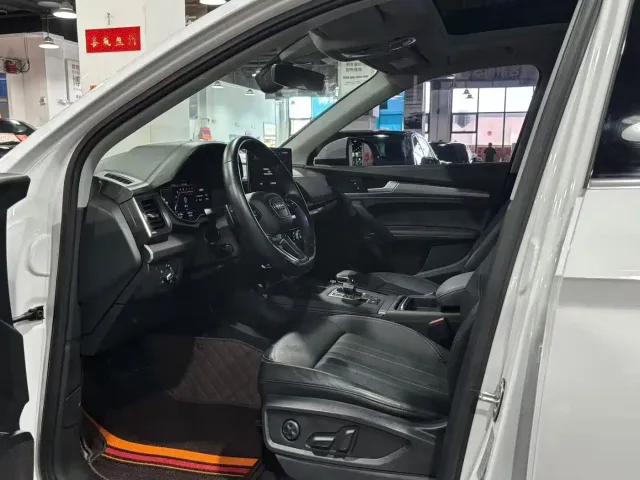 Audi Q5L — Фото автомобиля 4