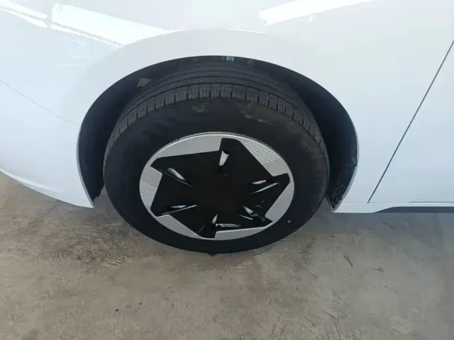 Geely Geometry A — Фото автомобиля 22