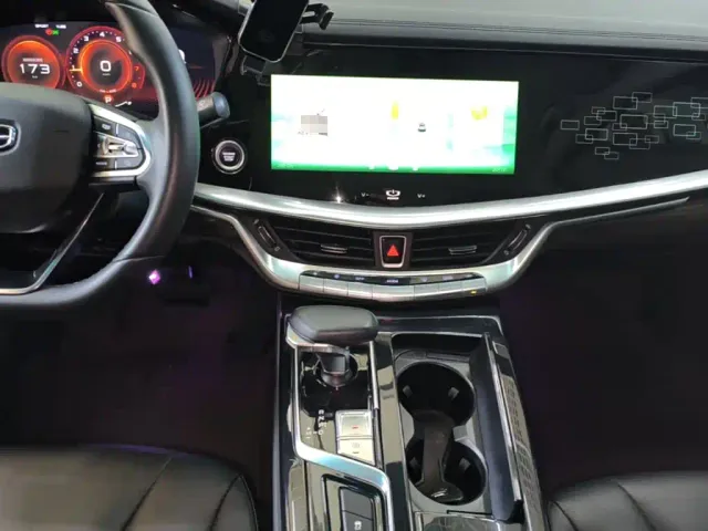 Geely Borui — Фото автомобиля 12