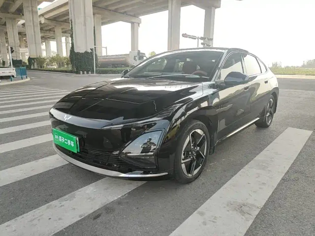 Фотография автомобиля — Wuling Starlight