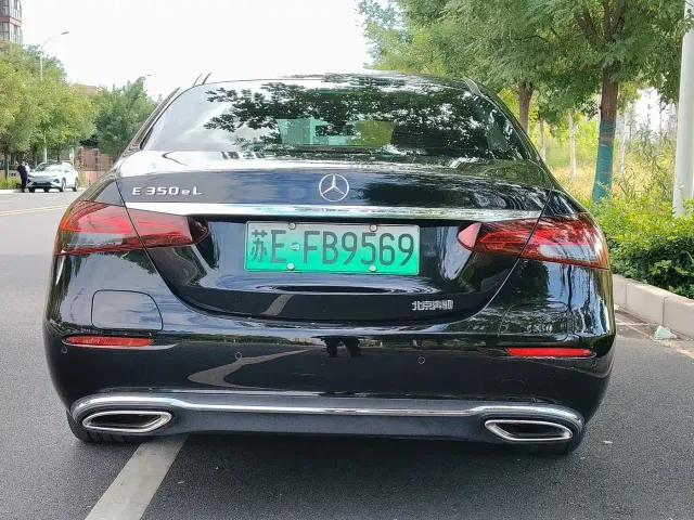 Mercedes-Benz E-Class — Фото автомобиля 8