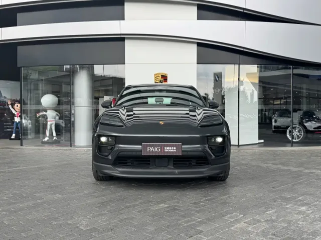 Porsche Macan EV — Фото автомобиля 2