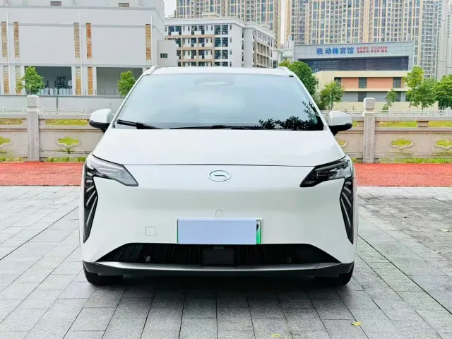 GAC Aion Y — Фото автомобиля 2