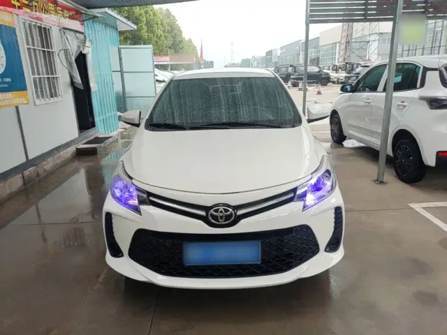 Toyota Vios FS — Фото автомобиля 2