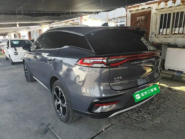 BYD Tang — Фото автомобиля 4