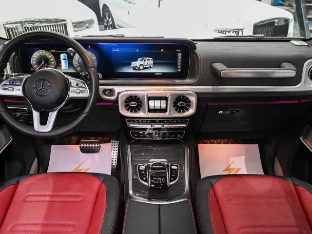 Mercedes-Benz G-Class — Фото автомобиля 12