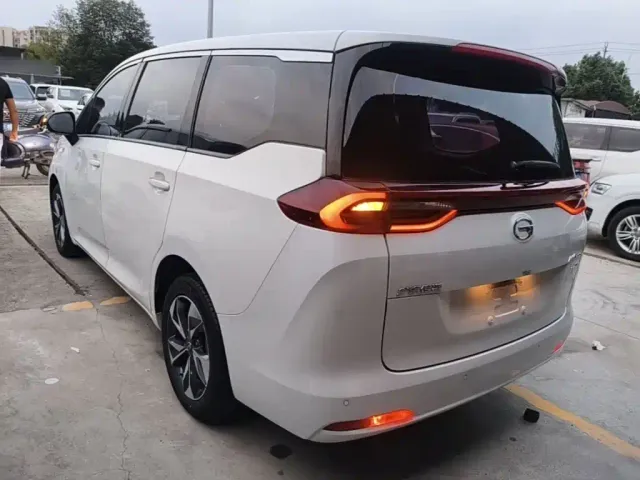 GAC Trumpchi M6 — Фото автомобиля 4