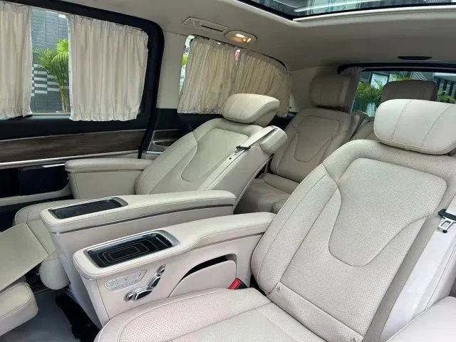 Mercedes-Benz V-Class — Фото автомобиля 6