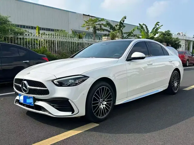 Mercedes-Benz C-Class — Фото автомобиля 3