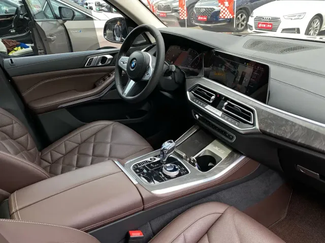 BMW X5 — Фото автомобиля 9