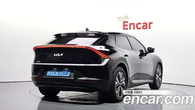 Kia EV6 — Фото автомобиля 2