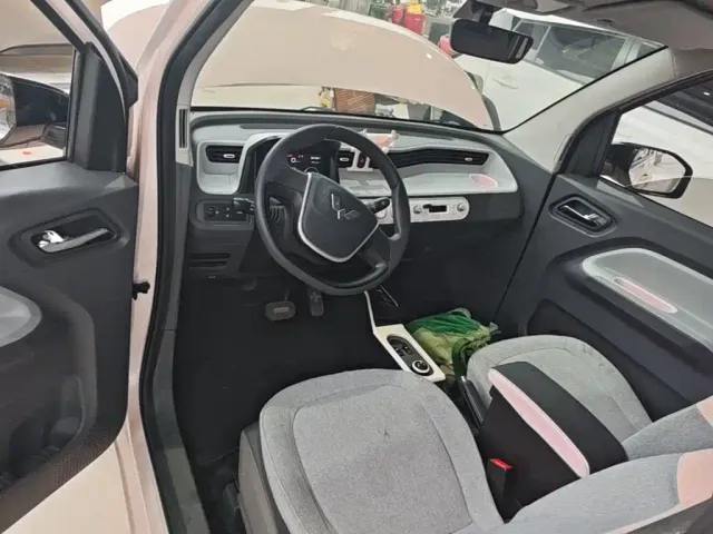 Wuling Hongguang Mini EV — Фото автомобиля 9