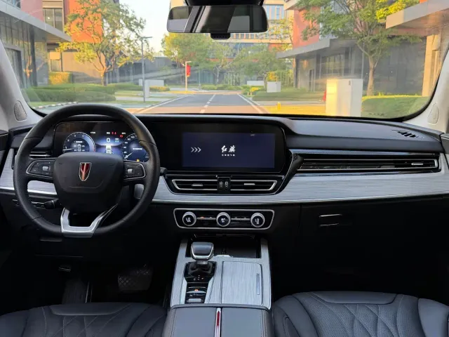 Hongqi HS5 — Фото автомобиля 18