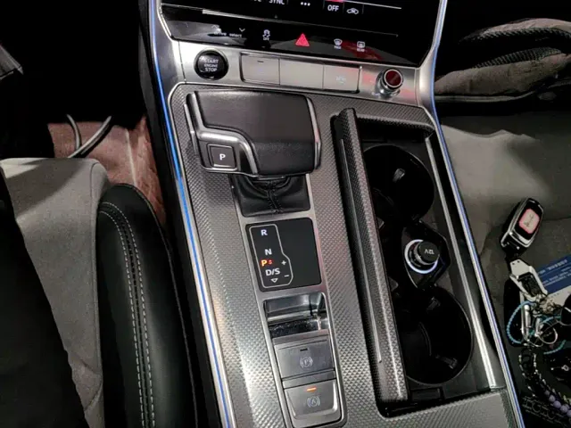 Audi A6L — Фото автомобиля 13