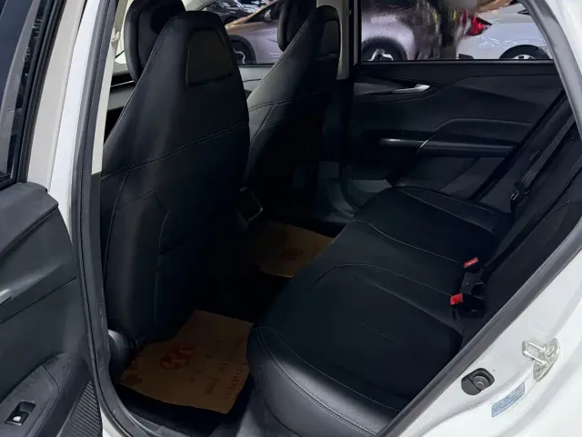 Changan Qiyuan A05 — Фото автомобиля 6