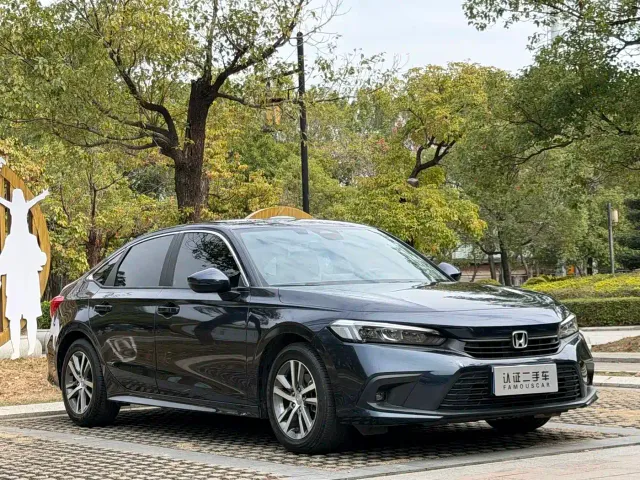 Honda Civic — Фото автомобиля 3