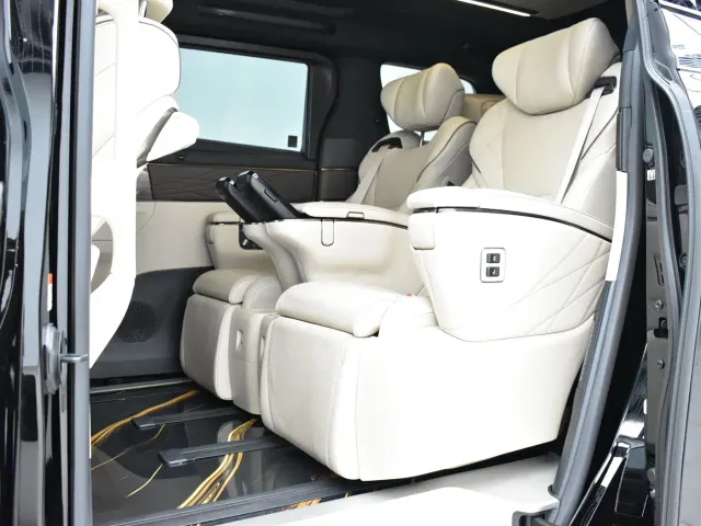 Toyota Alphard — Фото автомобиля 23