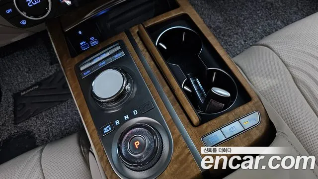 Genesis G80 Бензин 2.5 турбо AWD — Фото автомобиля 8