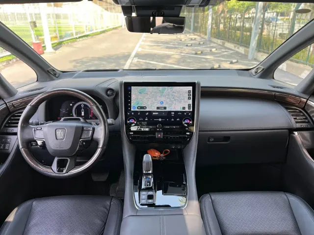 Toyota Vellfire — Фото автомобиля 20