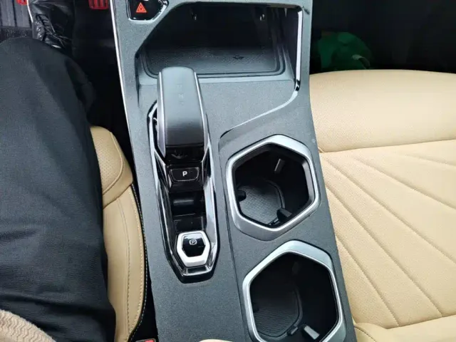 Geely Boyue L — Фото автомобиля 13