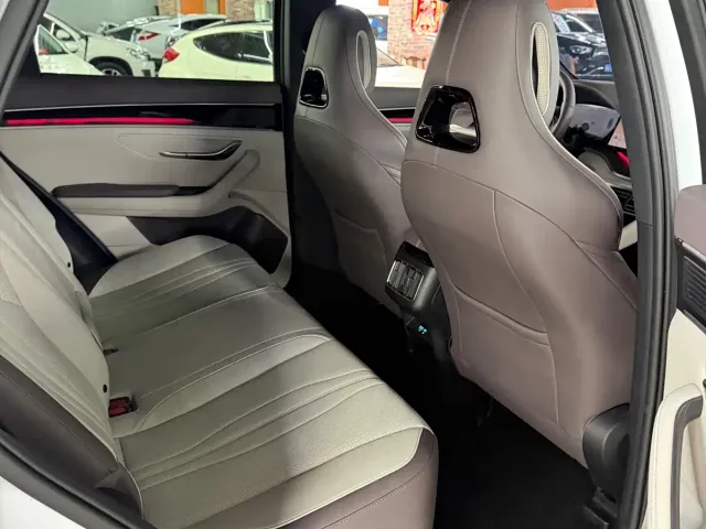 BYD Song PLUS — Фото автомобиля 8