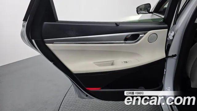 Hyundai Grandeur Новый Grandeur IG — Фото автомобиля 23