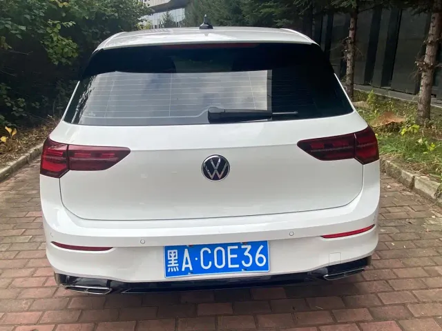 Volkswagen Golf — Фото автомобиля 5