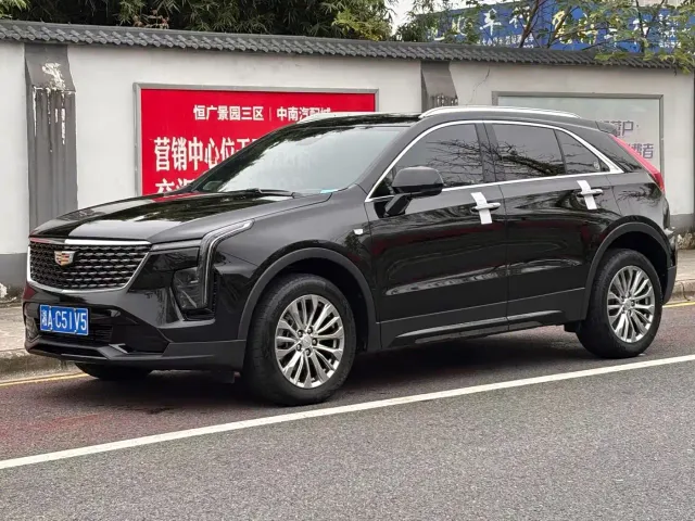 Фотография автомобиля — Cadillac XT4