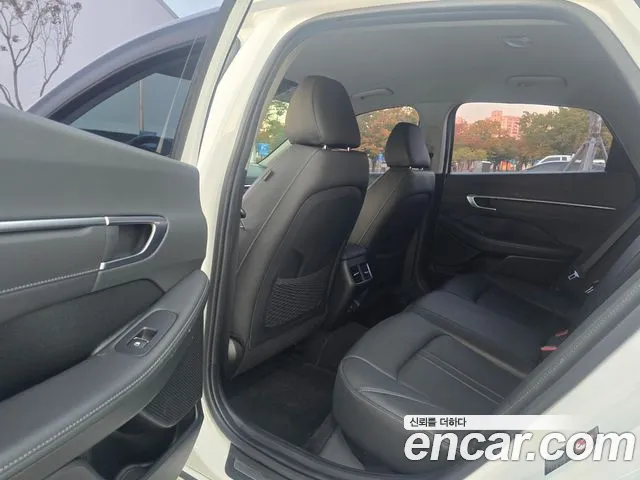 Hyundai Sonata — Фото автомобиля 16