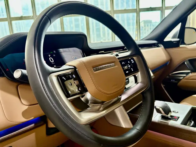 Land Rover Range Rover — Фото автомобиля 12