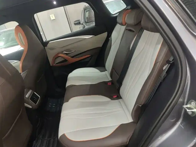 BYD Song Pro — Фото автомобиля 16