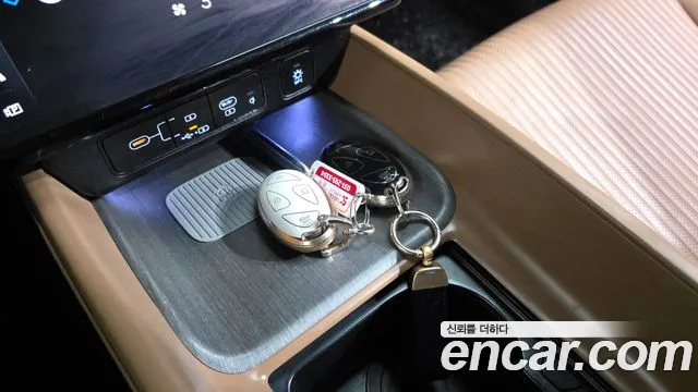Hyundai Grandeur Grandeur (GN7) 3.5 Бензин 4WD — Фото автомобиля 23