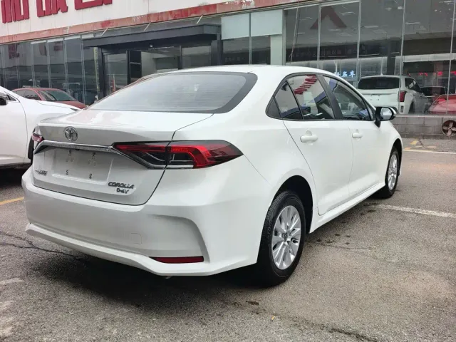 Toyota Corolla — Фото автомобиля 5