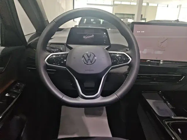 Volkswagen ID.3 — Фото автомобиля 10