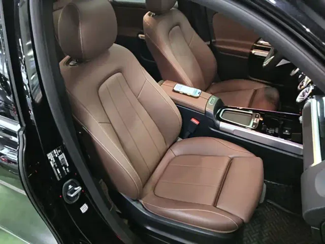 Mercedes-Benz GLB-Class — Фото автомобиля 24