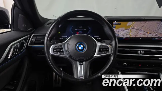 BMW i4 — Фото автомобиля 19